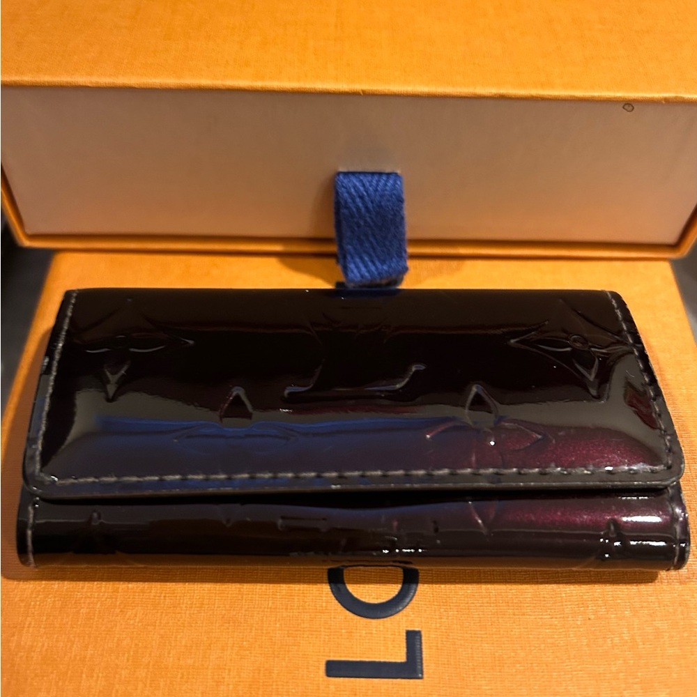 LOUIS VUITTON VERNIS 4 ring key holder